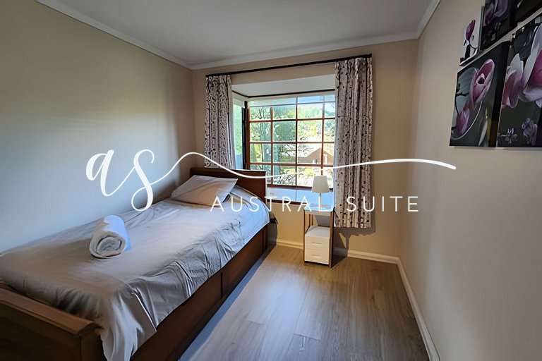 Apartment in large La Puntilla condominium