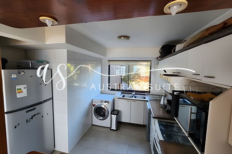 Apartment in large La Puntilla condominium