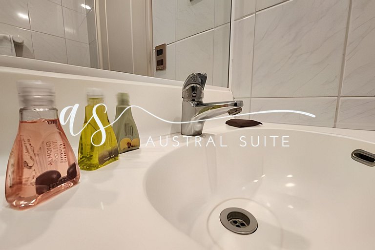 Apartment in large La Puntilla condominium