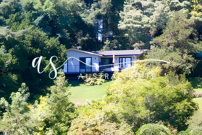 Espectacular casa à beira do lago