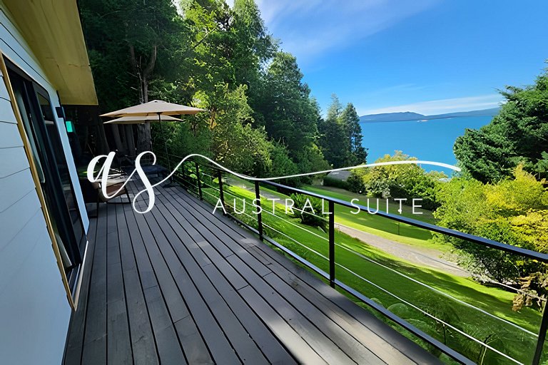 Espectacular casa borde Lago