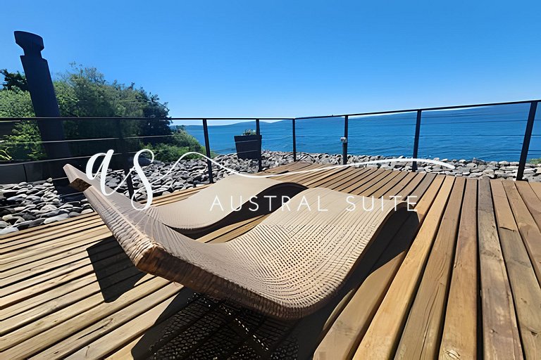 Casas à beira do lago, campo de padel