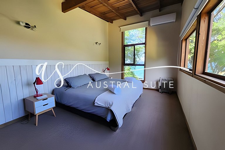 Casas à beira do lago, campo de padel