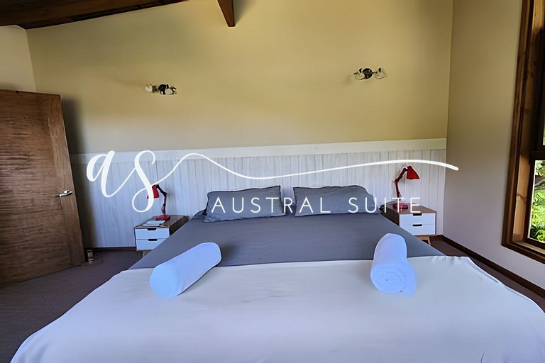 Lakeside houses, padel court