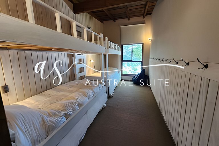 Casas à beira do lago, campo de padel