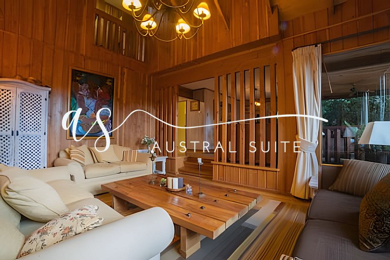 Large Family Home in La Puntilla