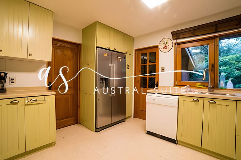 Large Family Home in La Puntilla