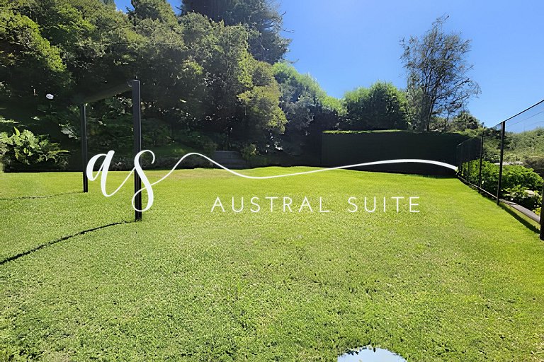 3 Amazing Houses for 24 Guests Lakeside