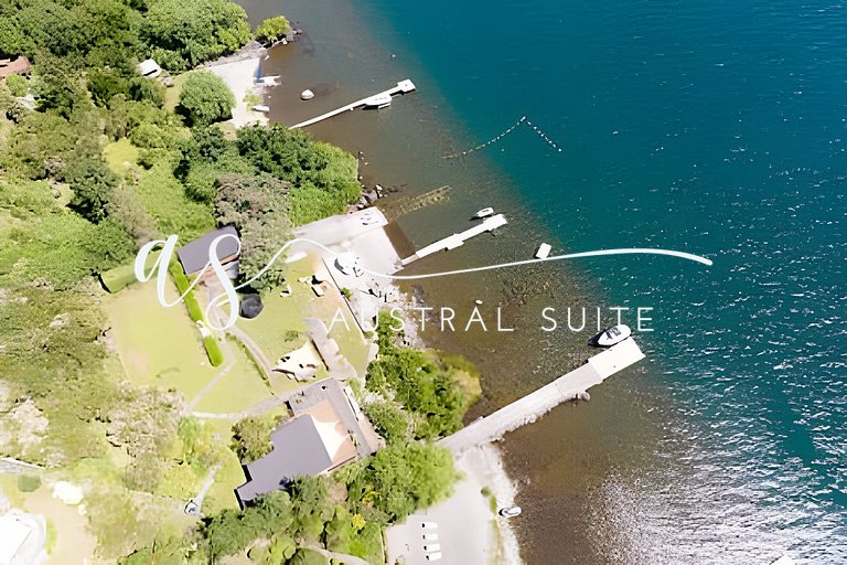 3 casas incríveis para 24 hóspedes à beira do lago