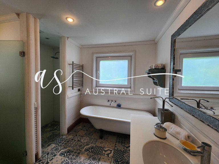 Parcela con 3 casas y 22 personas Lago Colico