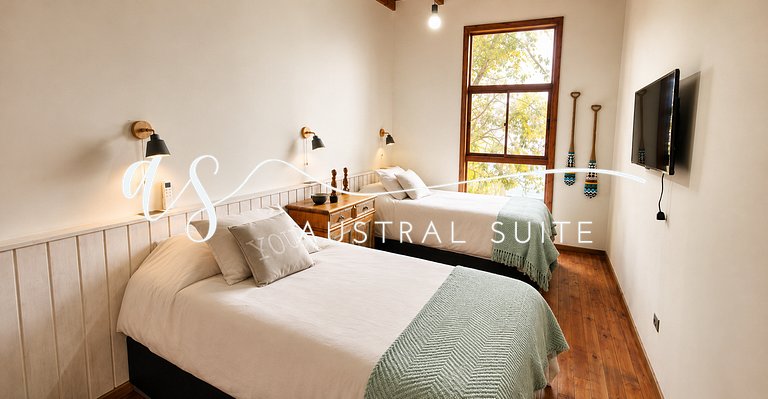 3 Amazing Houses for 24 Guests Lakeside
